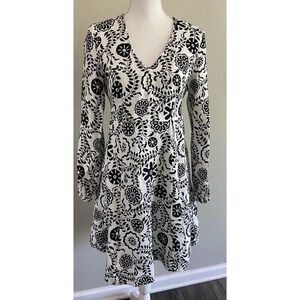 NWT Boden V Neck Flippy Dress Fit Flare Black White Linen Size 4R New